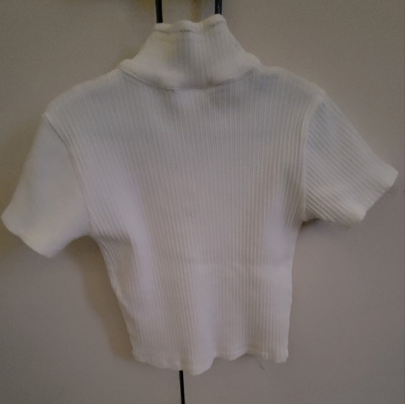 ZARA white basic crop top (Girl) - Picture 2 of 6